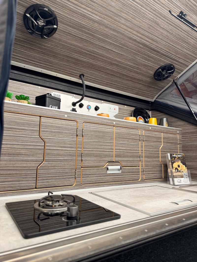 Cuisine extérieure de la mini-caravane X-Line