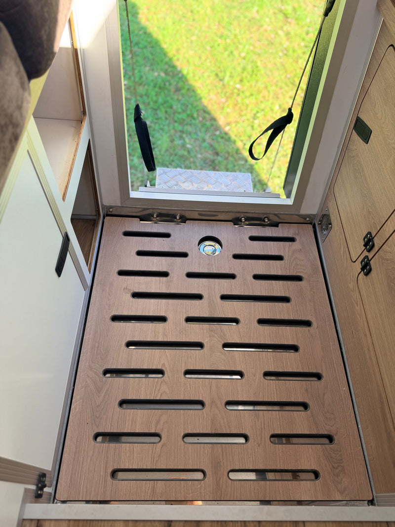 Douche intérieure avec receveur inox de la cellule ORMO One